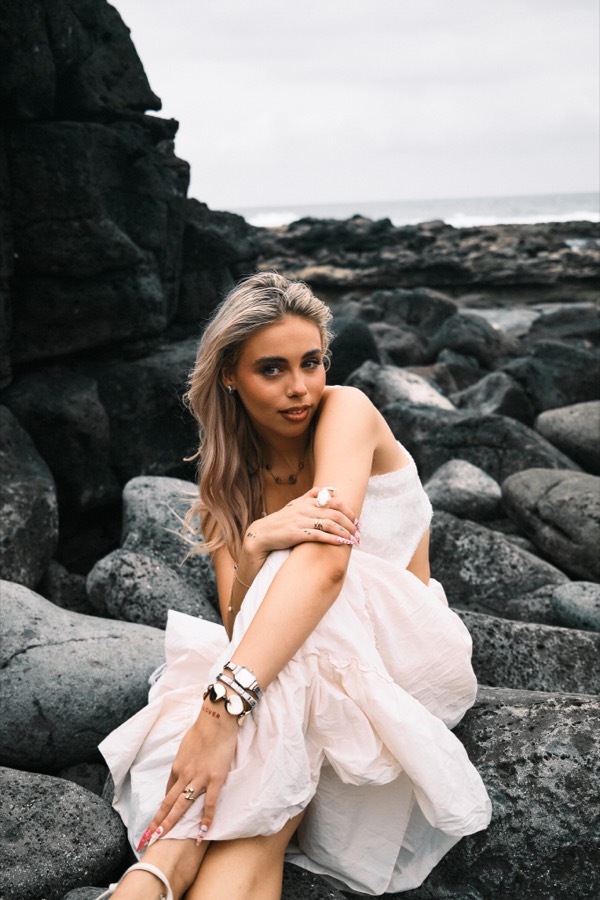 BLONDE — BLACK ROCKS &mdash; photo 2