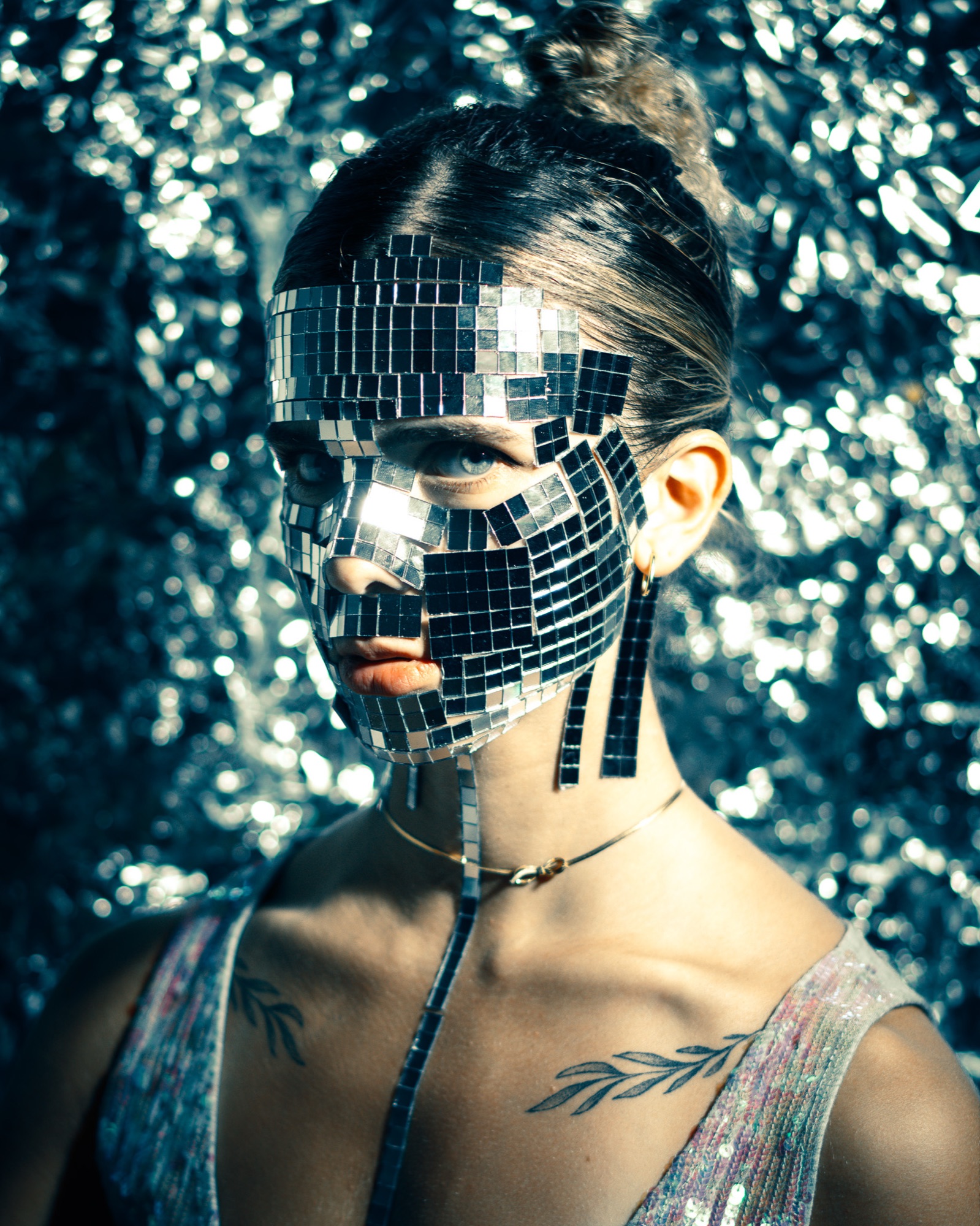 MIRROR PORTRAIT &mdash; photo 1